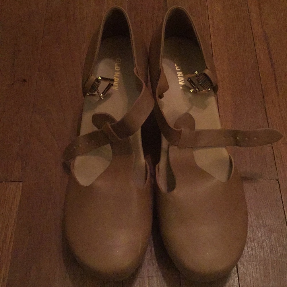 Old Navy Brown Clog Heels Size 10
